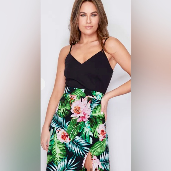 NWT Girl In Mind Farah Cami Split Maxi Dress Green Tropical Print, Size12 - Picture 2 of 11